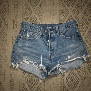 Clearance! 501® High Rise Women's Shorts Size 29